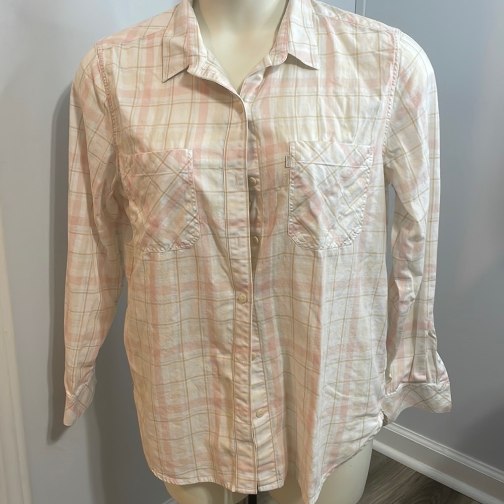 Levi’s boyfriend shirt